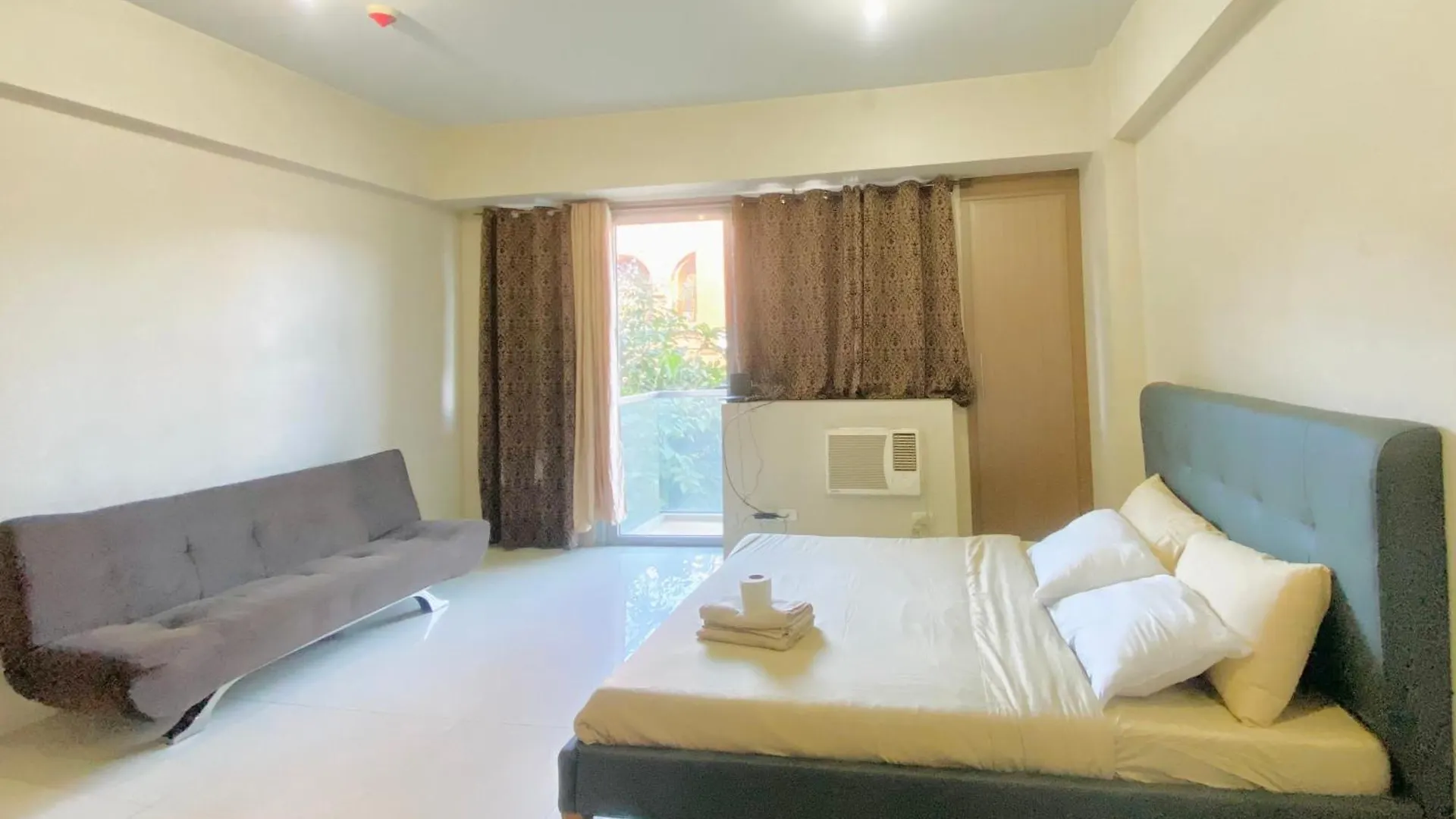Luxury Hotel Type Condo Near Naia Manila Airport Paranaque City Philippines